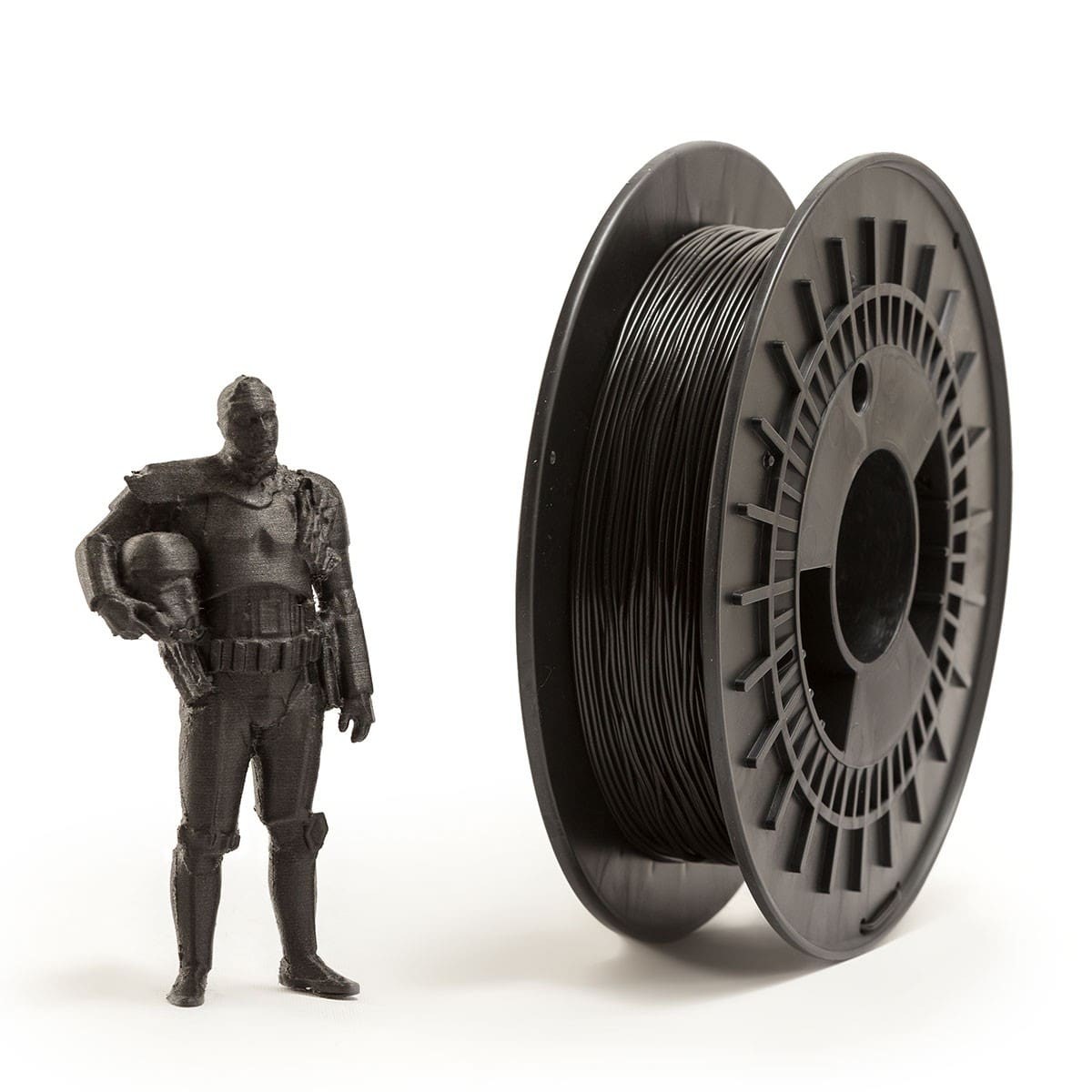 Filamento in Nylon Carbon Fiber in bobina da 500gr, un filamento di alta qualità in poliammide rinforzato con fibre di carbonio, inodore durante il processo di estrusione.