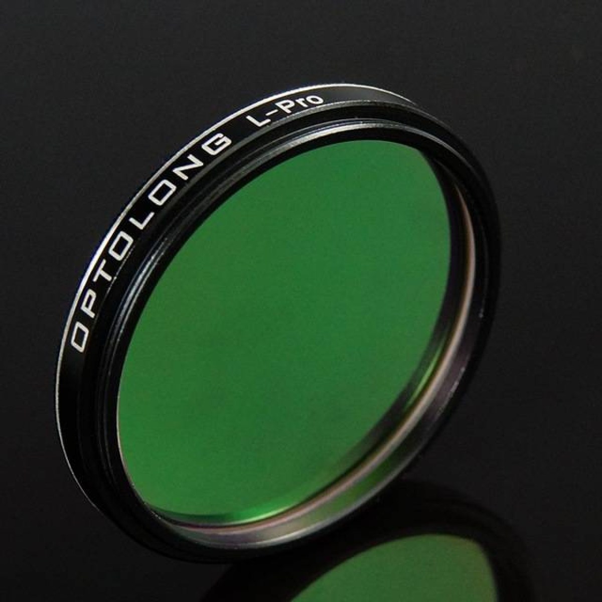 Filtro L-PRO 2 Pollici Optolong per uso visuale e fotografico per Astrofotografia sotto cieli con inquinamento luminoso. Blocca la luce parassita e aumenta il contrasto tra l'oggetto e il fondo del cielo.