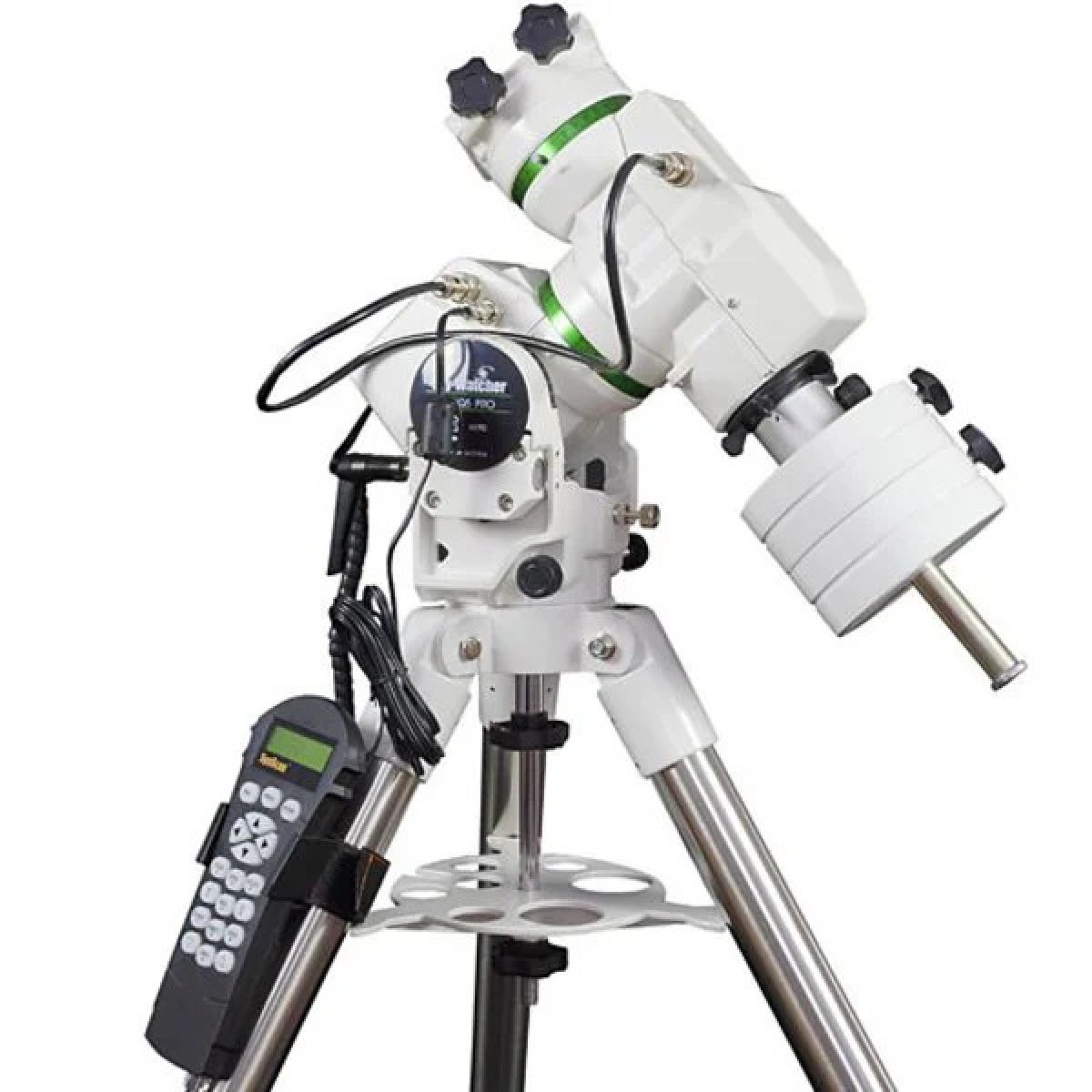 Montatura AZ-EQ5 Skywatcher SynScan, con possibilità di utilizzo sia in Altazimutale, Equatoriale o Altazimutale con 2 telescopi. Puntamento automatico e movimenti micromestrici.