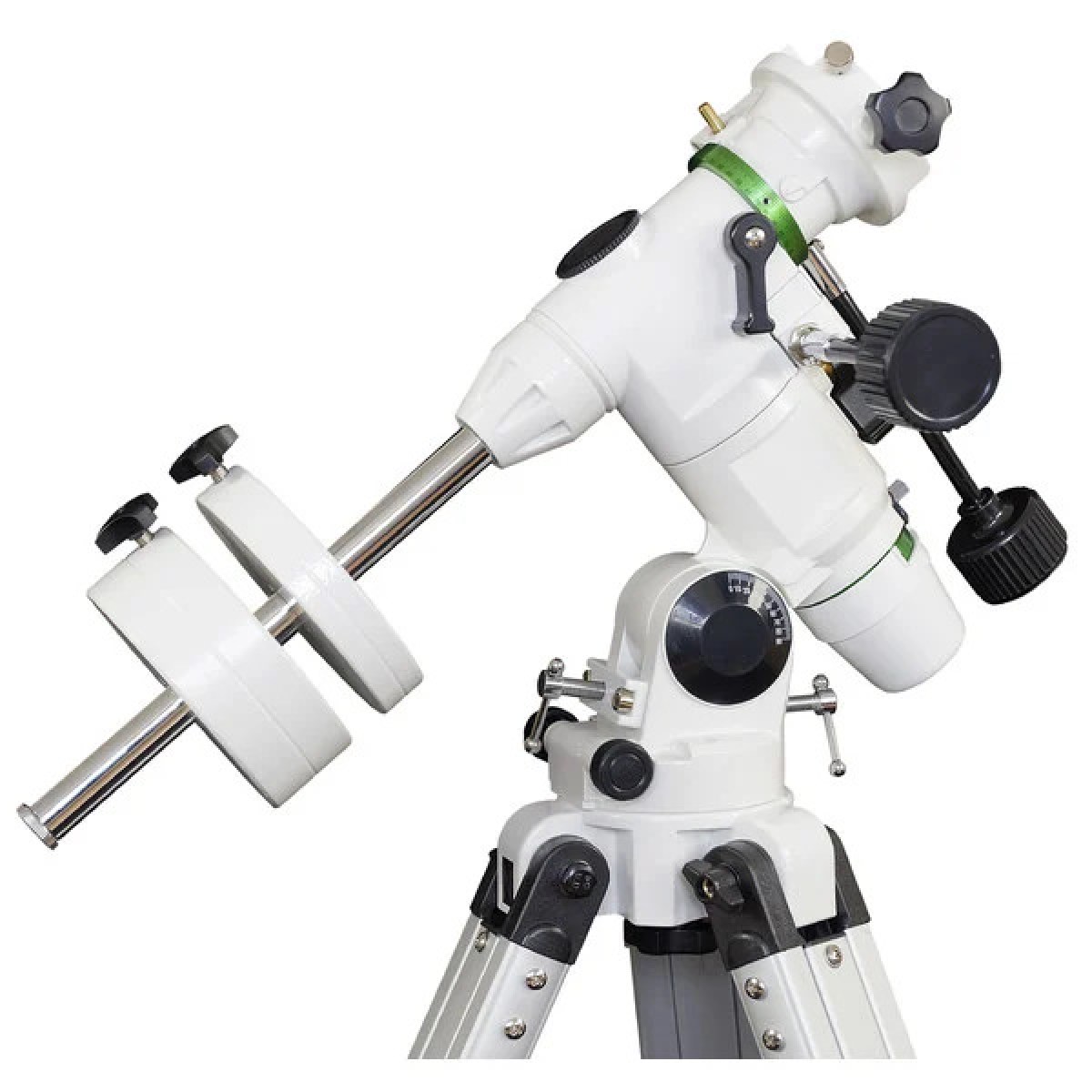 Montatura equatoriale EQ3 Skywatcher con treppiede in alluminio regolabile, manopole di movimento micrometrico su entrambi gli assi, predisposta per cannocchiale polare opzionale. Slitta 45mm tipo EQ5.