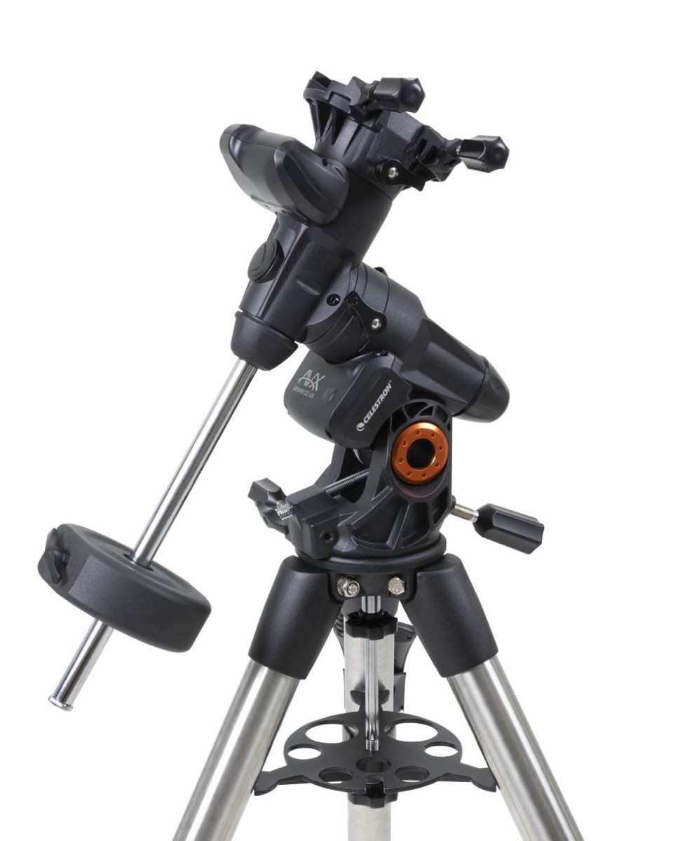 La nuova montatura equatoriale Advanced VX è stato progettata per fornire prestazioni ottimali nel campo dell’imaging con piccoli telescopi. Con questa montatura è possibile usare il comodissimo Allineamento Polare All-Star (che permette di ottenere l’allineamento senza vedere la stella Polare) e la porta per l’autoguida.