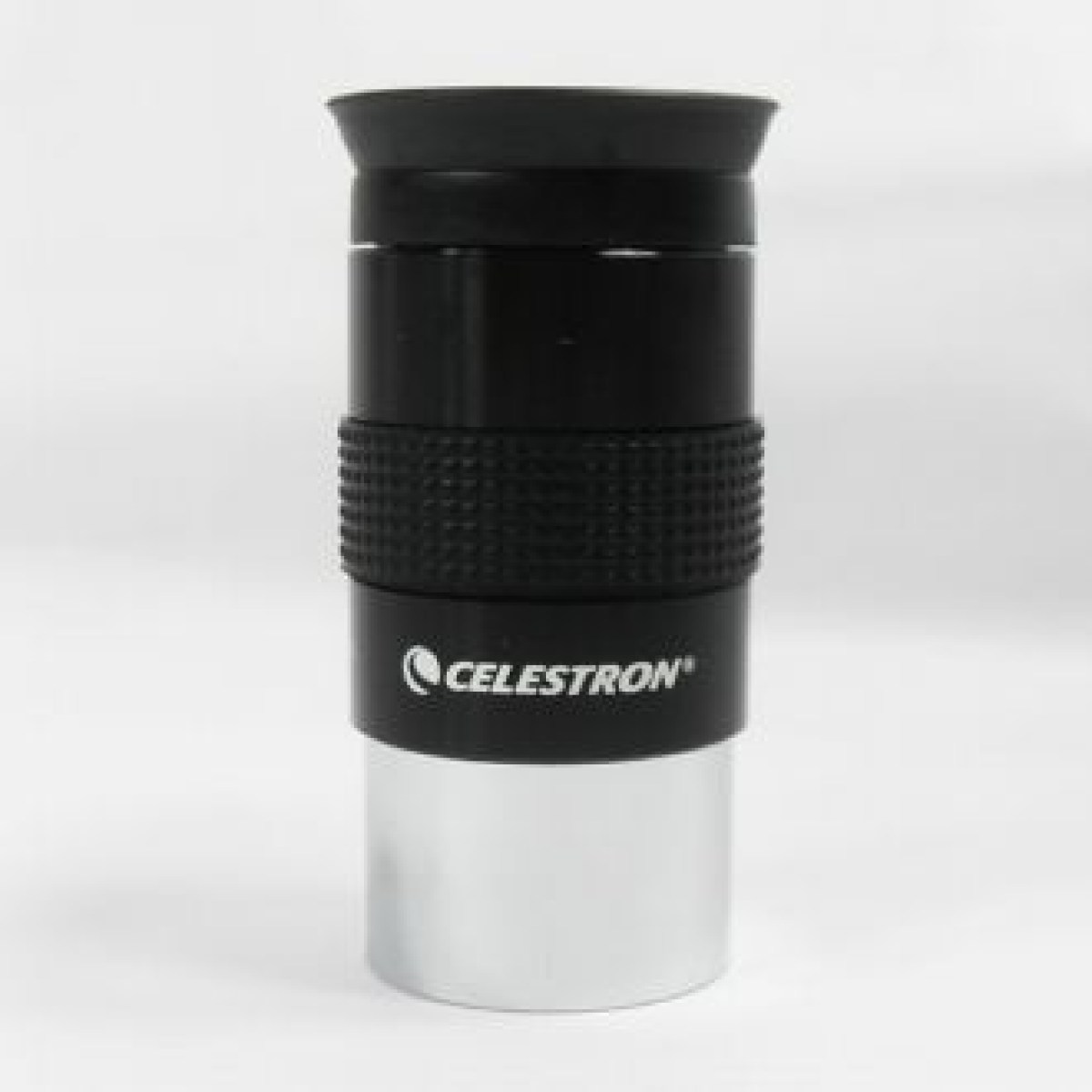 Ottimizzate velocemente e facilmente la qualità dell’immagine del vostro telescopio con i nostri oculari Plossl Celestron. I nostri oculari Plossl si caratterizzano per una qualità affidabile e provata offrendo un ottimale correzione dei colori e un’immagine nitida, ricca di contrasti.