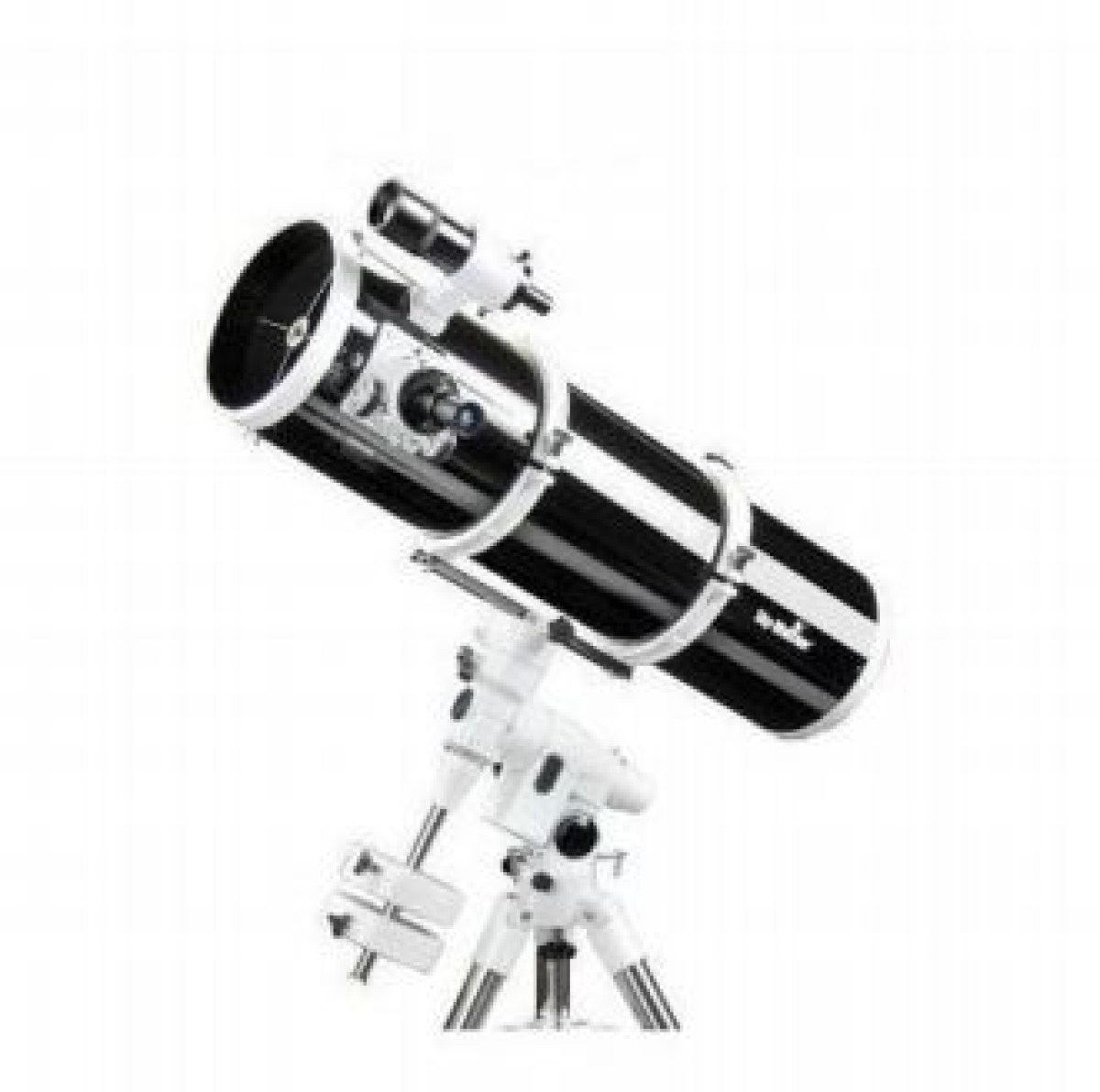 SkyWatcher explorer 200/1000 telescopio newton serie black diamond con montatura eq5 stabile e precisa adatto per diversi usi e per primi passi in astrofotografia.